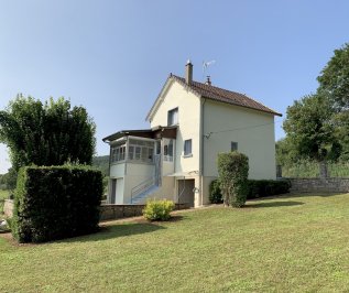 Maison de campagne indépendante sur terrain clos