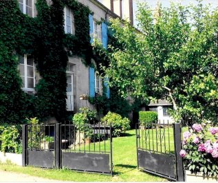 Grande maison dans village calme du Nivernais