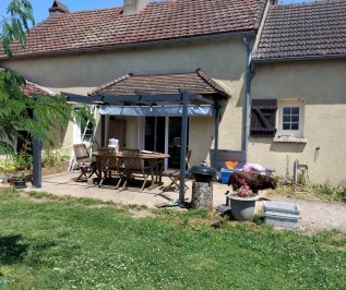 maison aux portes du Morvan