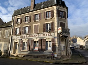 HOTEL-BAR-LA LYRE + FONDS DE COMMERCE/  CLAMECY