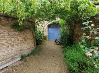 MAISON DANS LE VEZELIEN