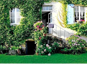 Grande maison dans village calme du Nivernais