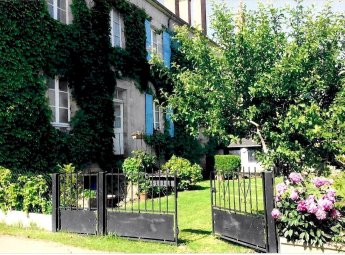 Grande maison dans village calme du Nivernais